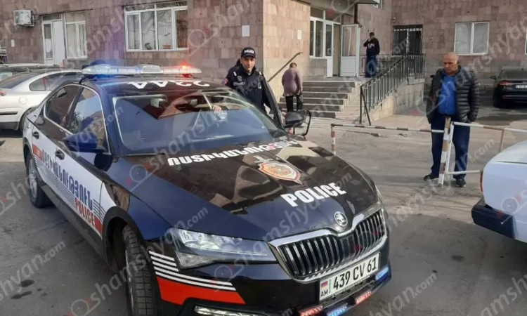vraert_cG3FN.jpg