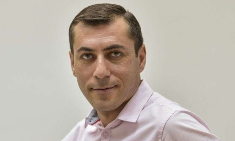 gagik-surenyan_9P3gC.jpg
